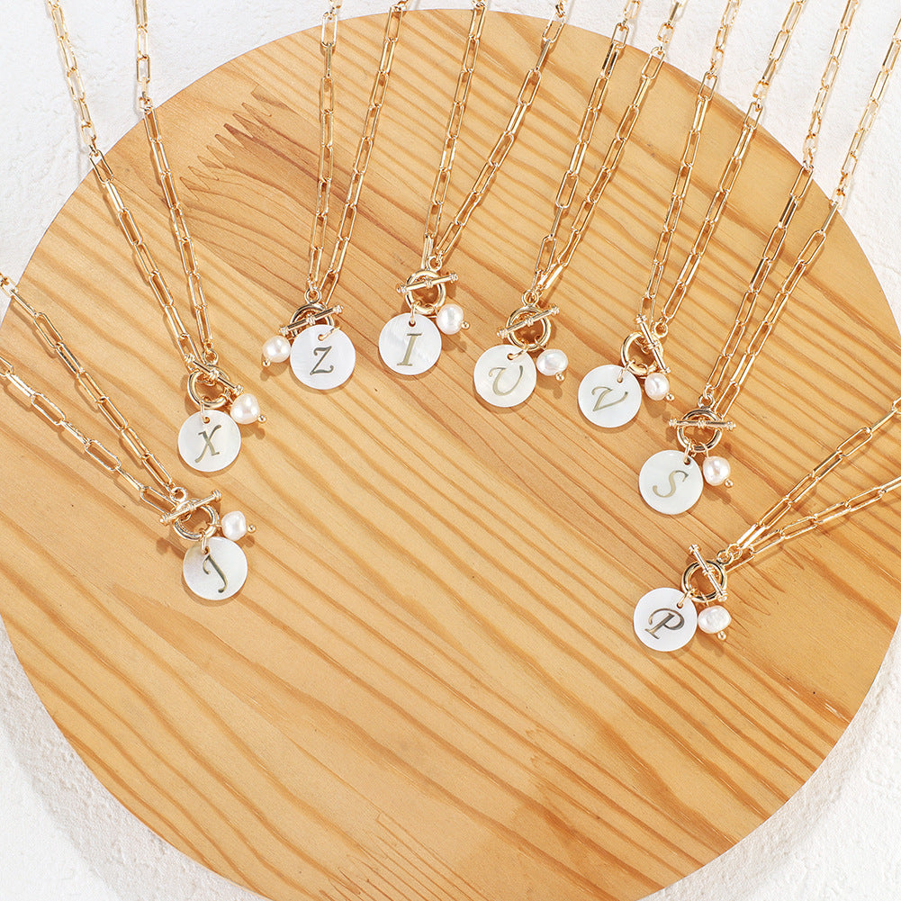 Personalized Shell Necklace 26-letter Pendant Necklaces