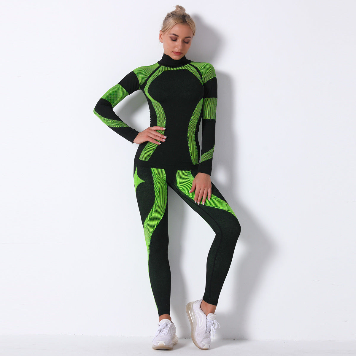 Fashion Striped Knitted Sports Suits for Women