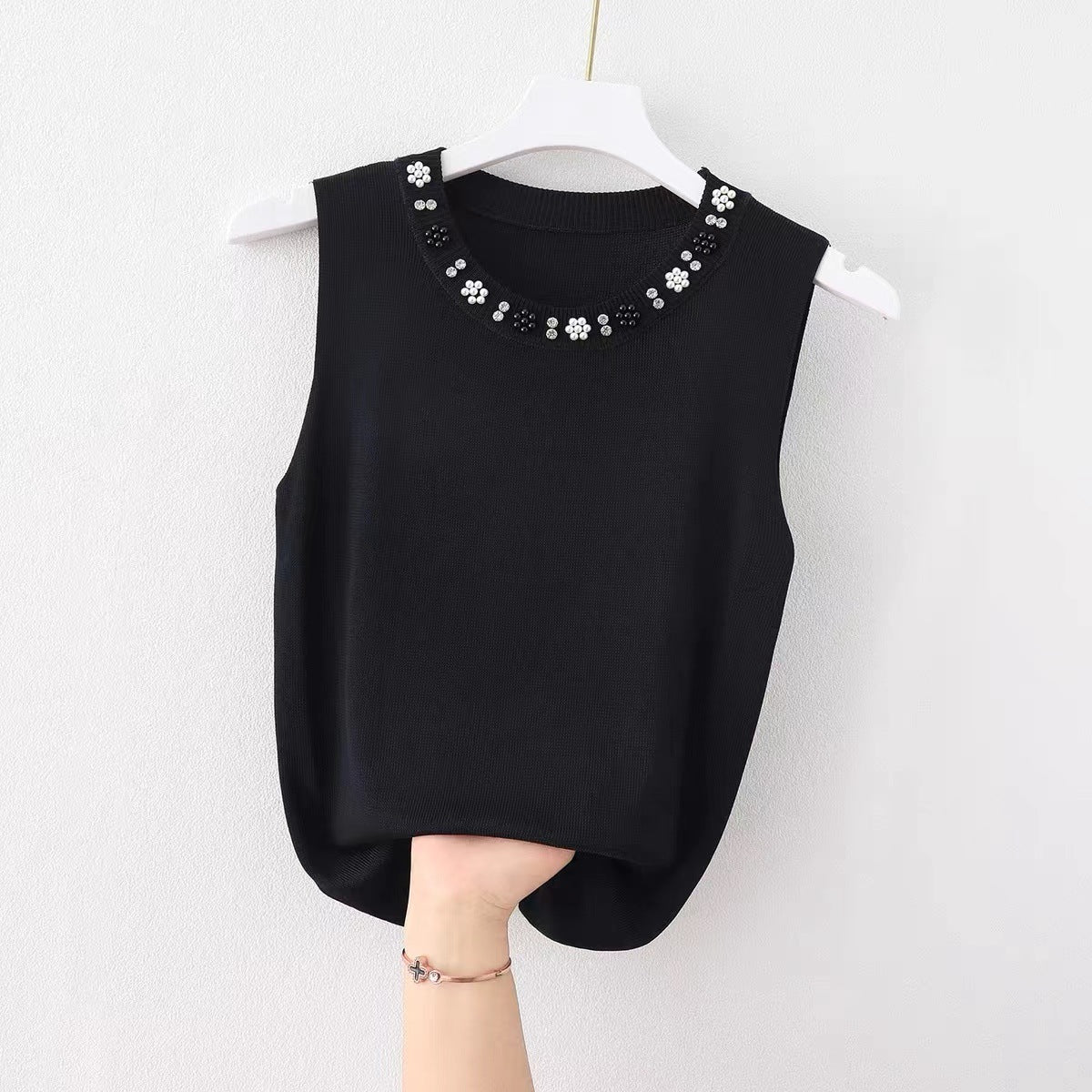 Fashion Black and White Knitted Sleeveless Tank Tops