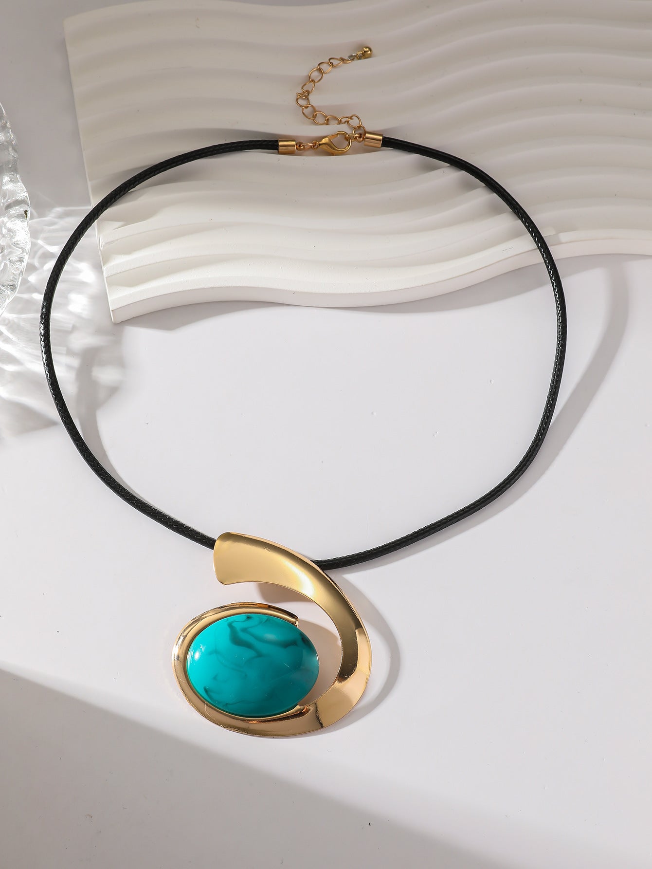 Fashion Exaggerated Collar Unique Personality Design Turquoise Pendant Necklaces