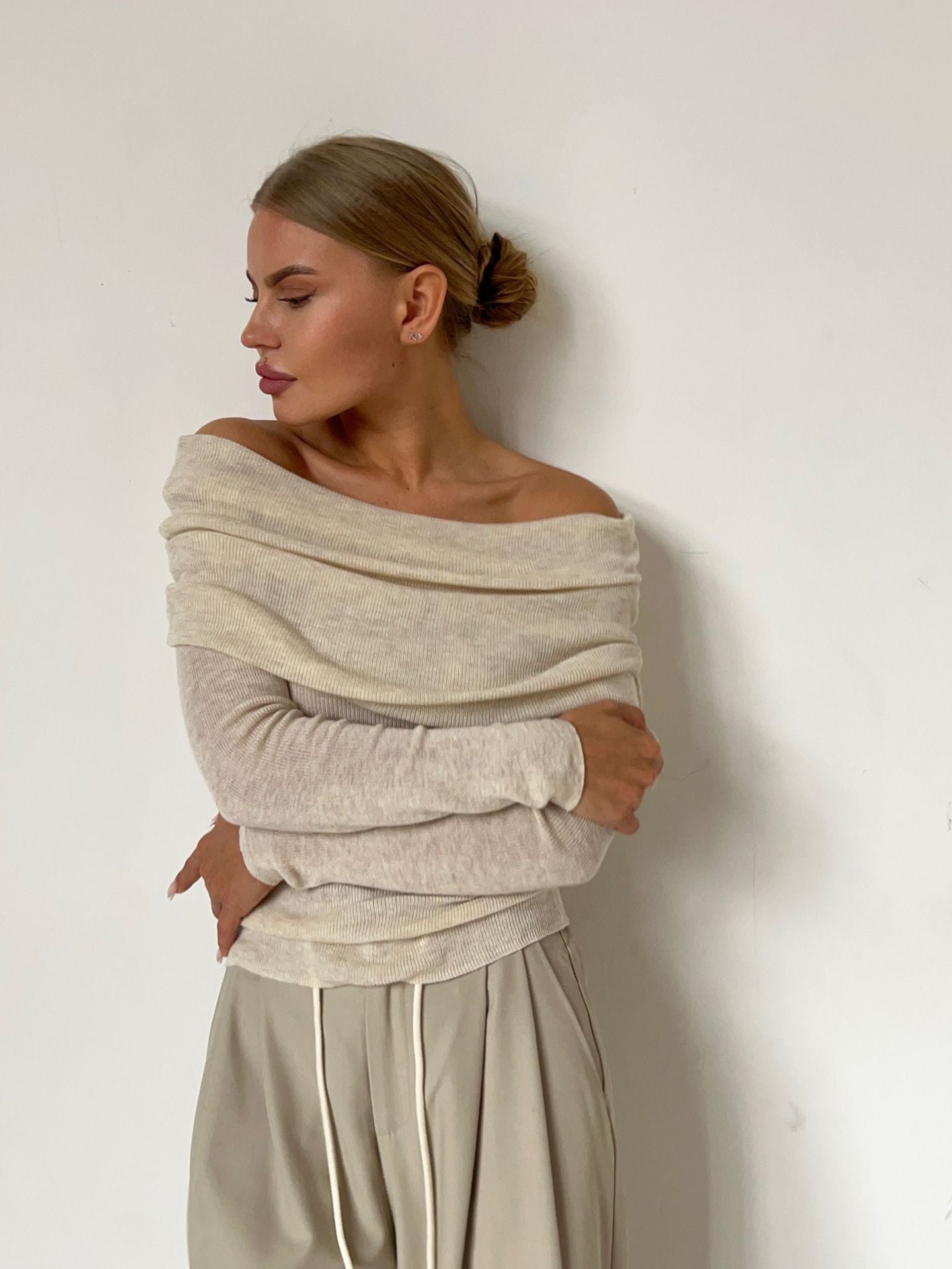 Sexy Off The Shoulder Long Sleeves Knitted Shirts