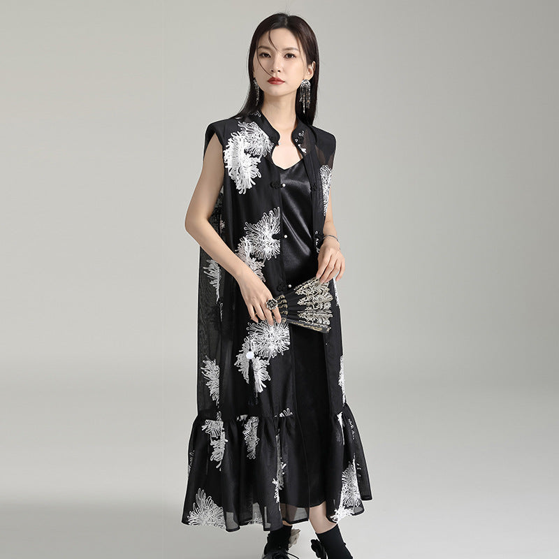 Vintage Embroidery Sleeveless Long Black Dresses with Belt