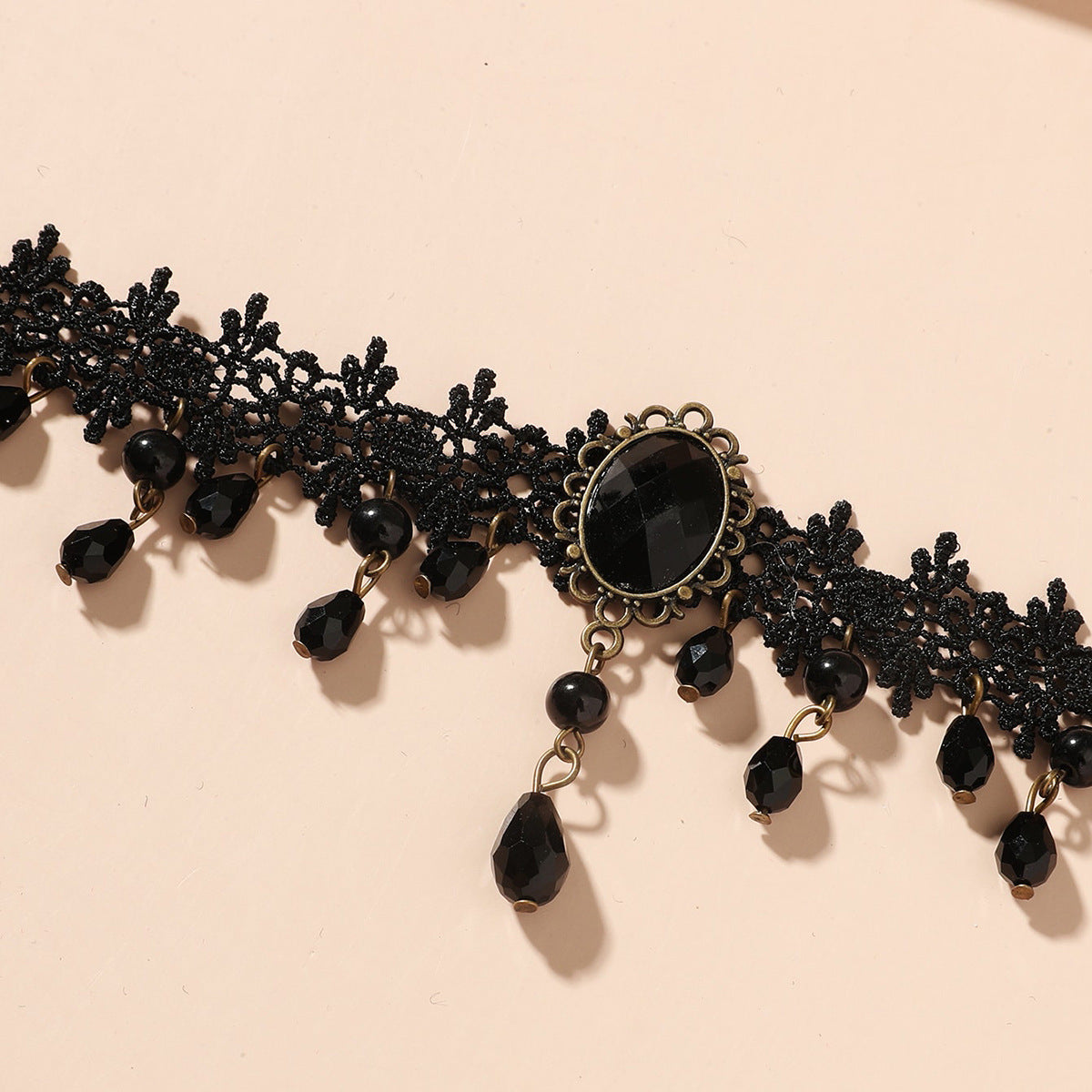 Fashion Personality Retro Black Lace Gothic Collarbone Chain Exaggerated Pendant Lace Necklace