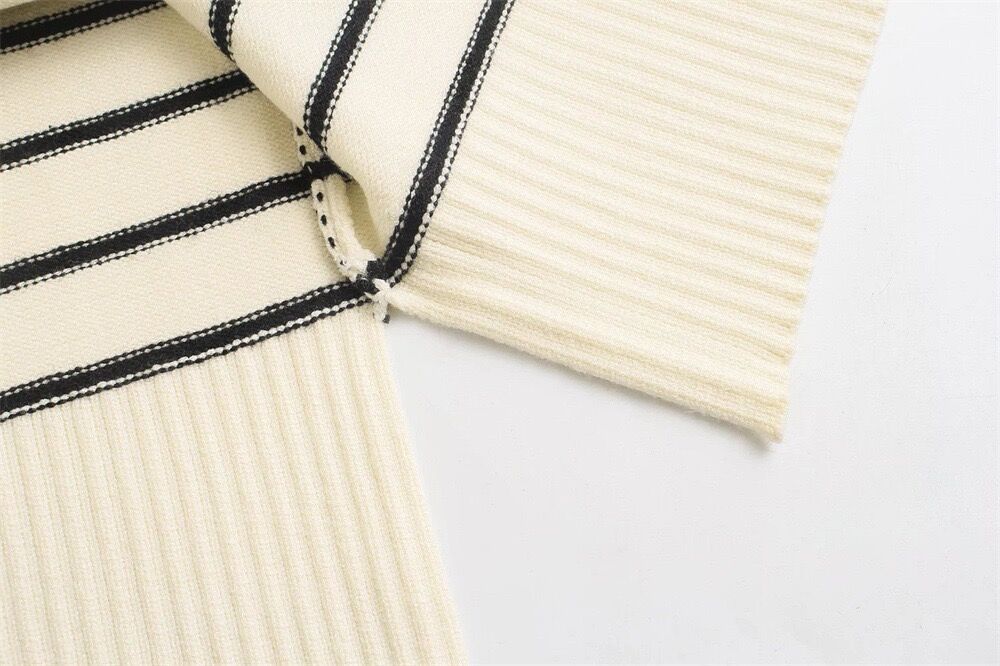 Fashion Striped Zipper High Neck Knitted Sweaters