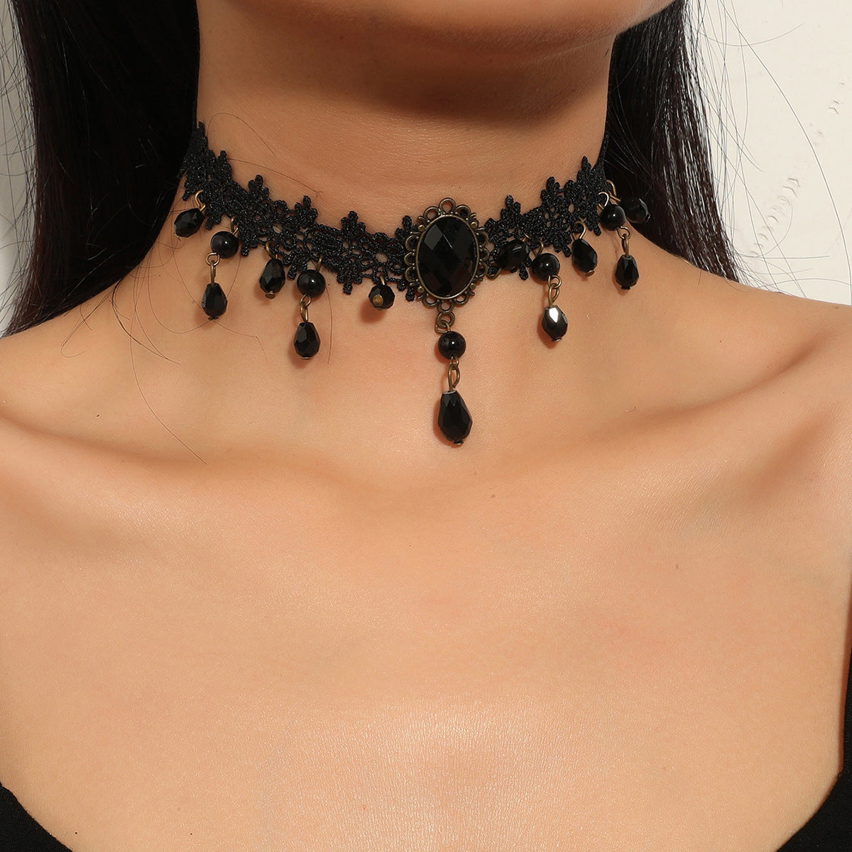 Fashion Personality Retro Black Lace Gothic Collarbone Chain Exaggerated Pendant Lace Necklace