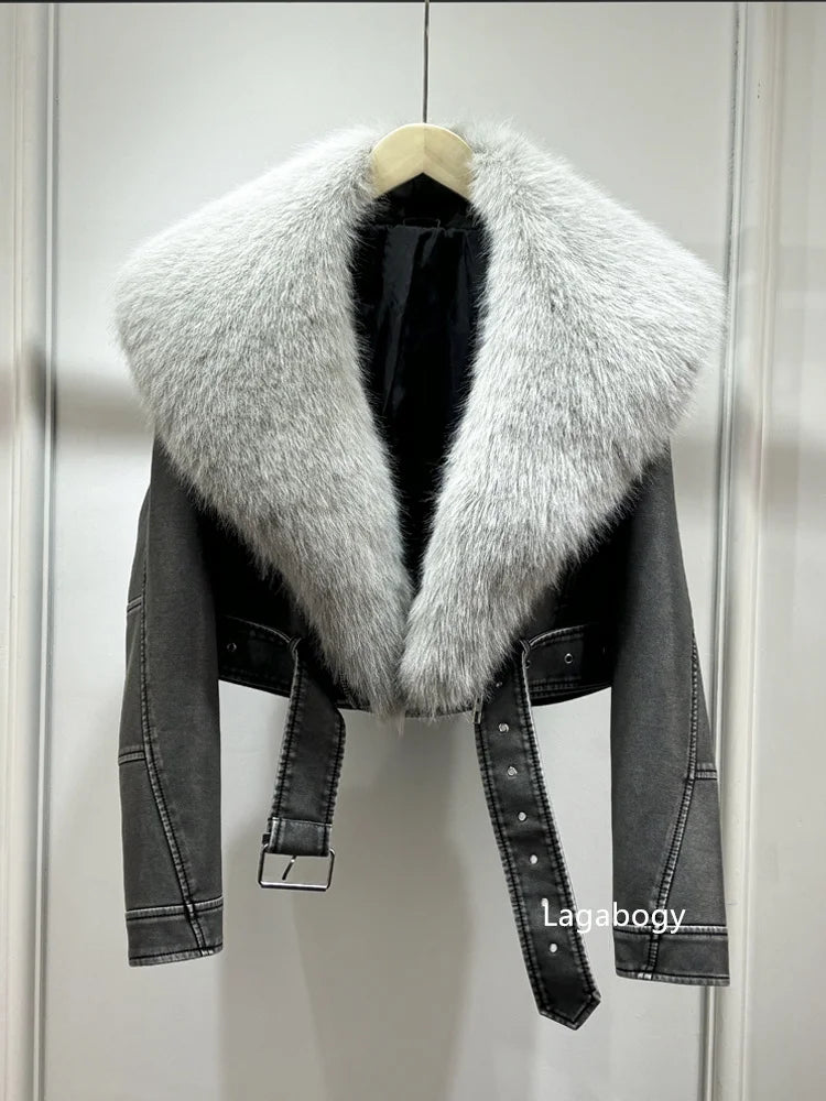 Fashion Faux Fur Collar Short Winter Warm Coat with Pockets