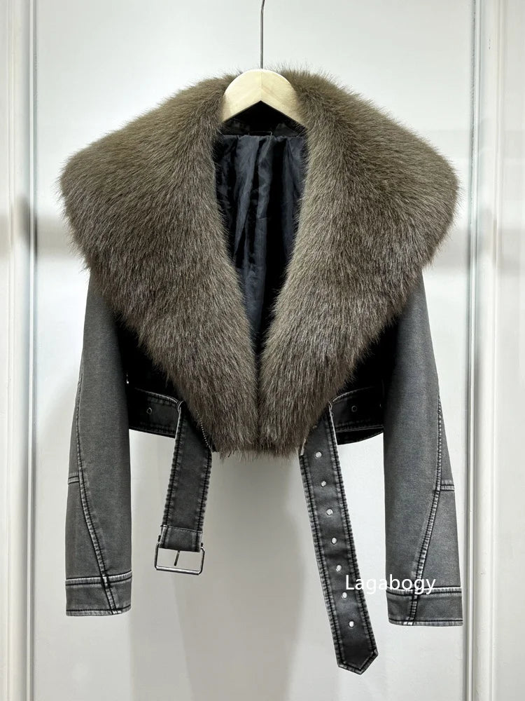 Fashion Faux Fur Collar Short Winter Warm Coat with Pockets