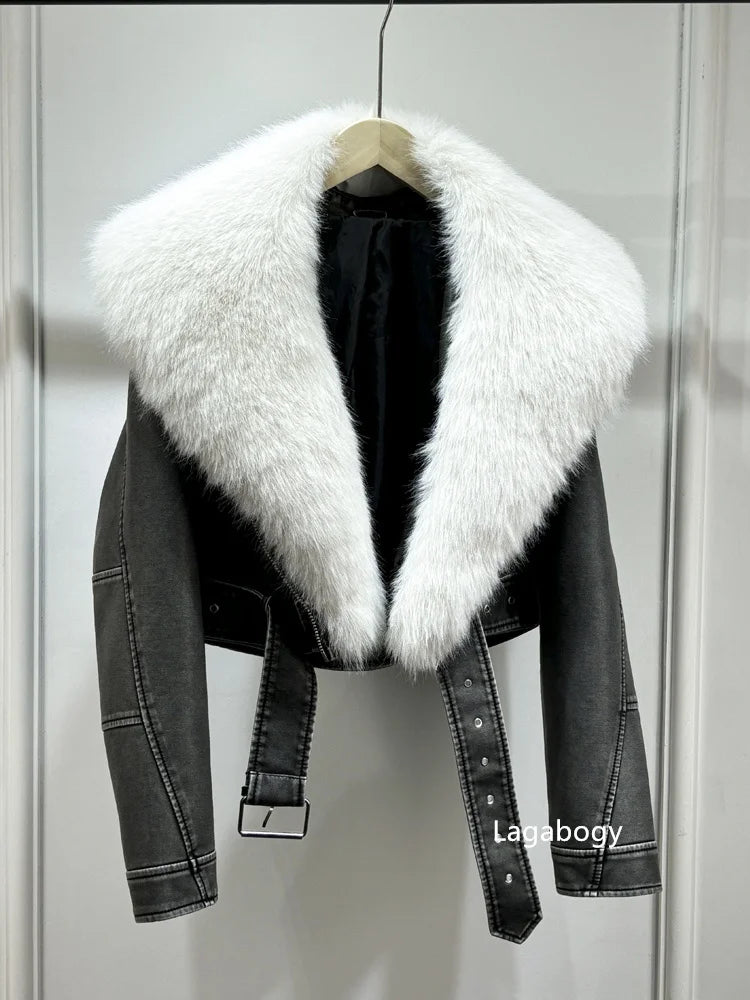 Fashion Faux Fur Collar Short Winter Warm Coat with Pockets