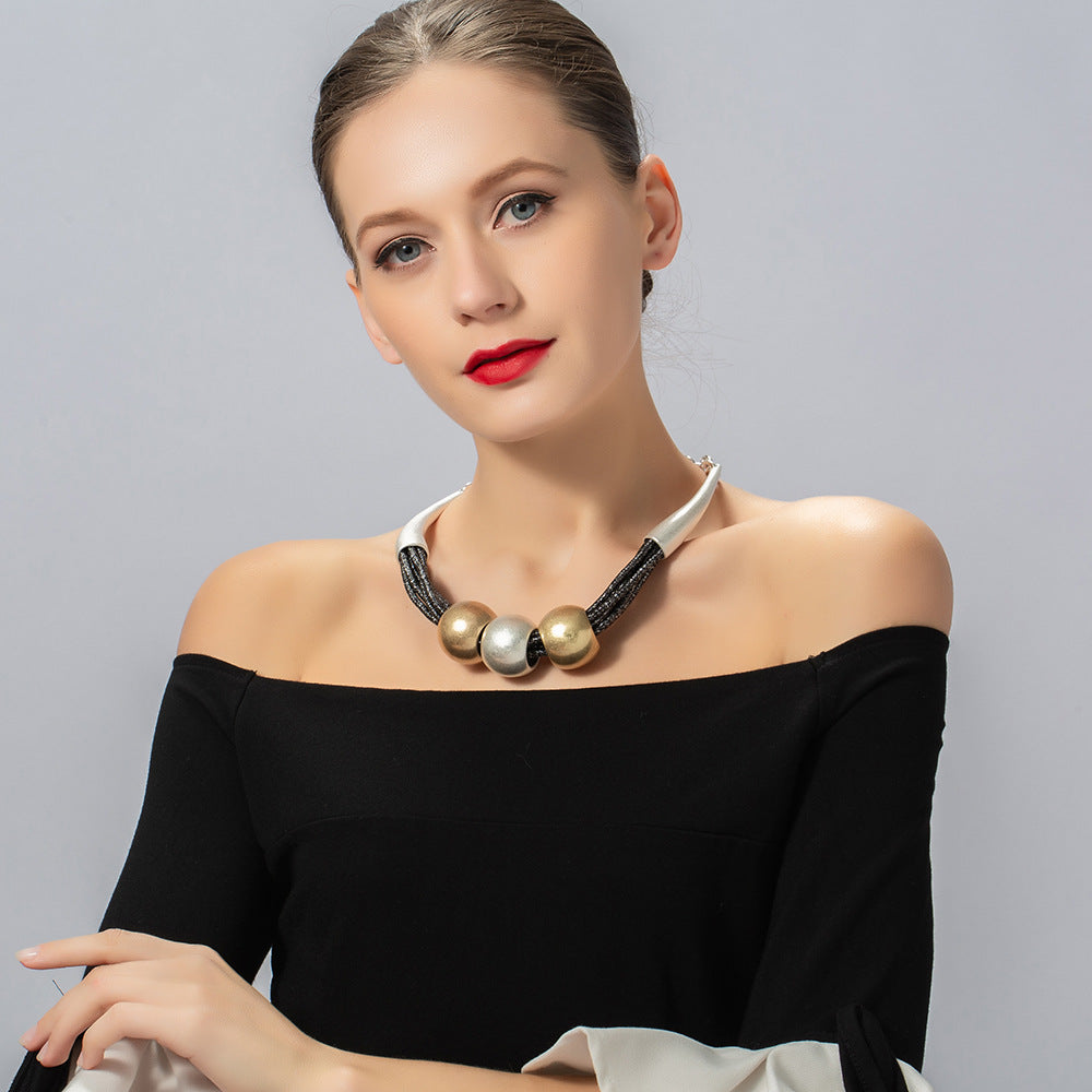 Classy Fashio Ethnic Women Clavicle Necklaces