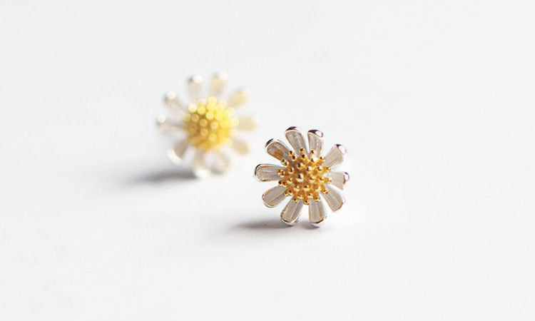 Fashion Daisy Design Sterling Silver Earrings