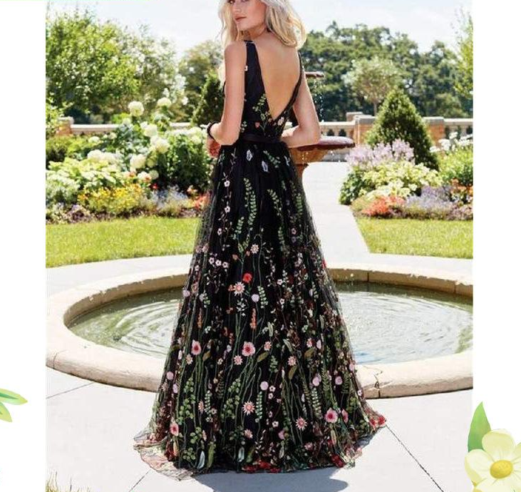 Black Floral Print V-neck Long Maxi Dresses-STYLEGOING
