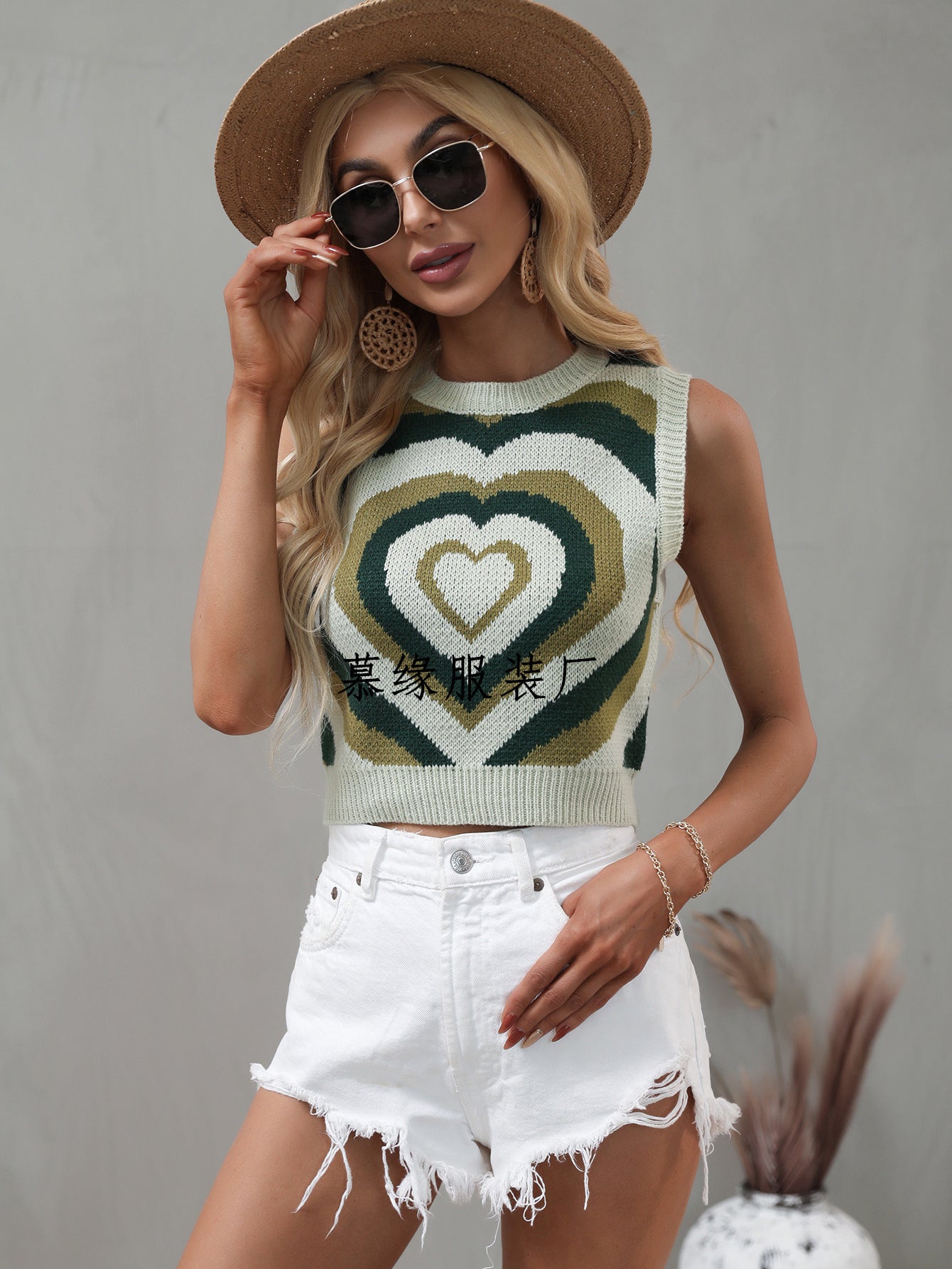 Casual Knitted Sweetheart Design Pullover Vest