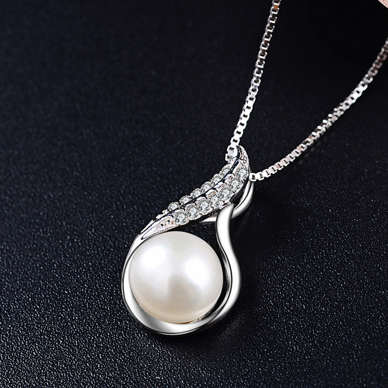 Designed Water Drop Shape Pearl Pendant