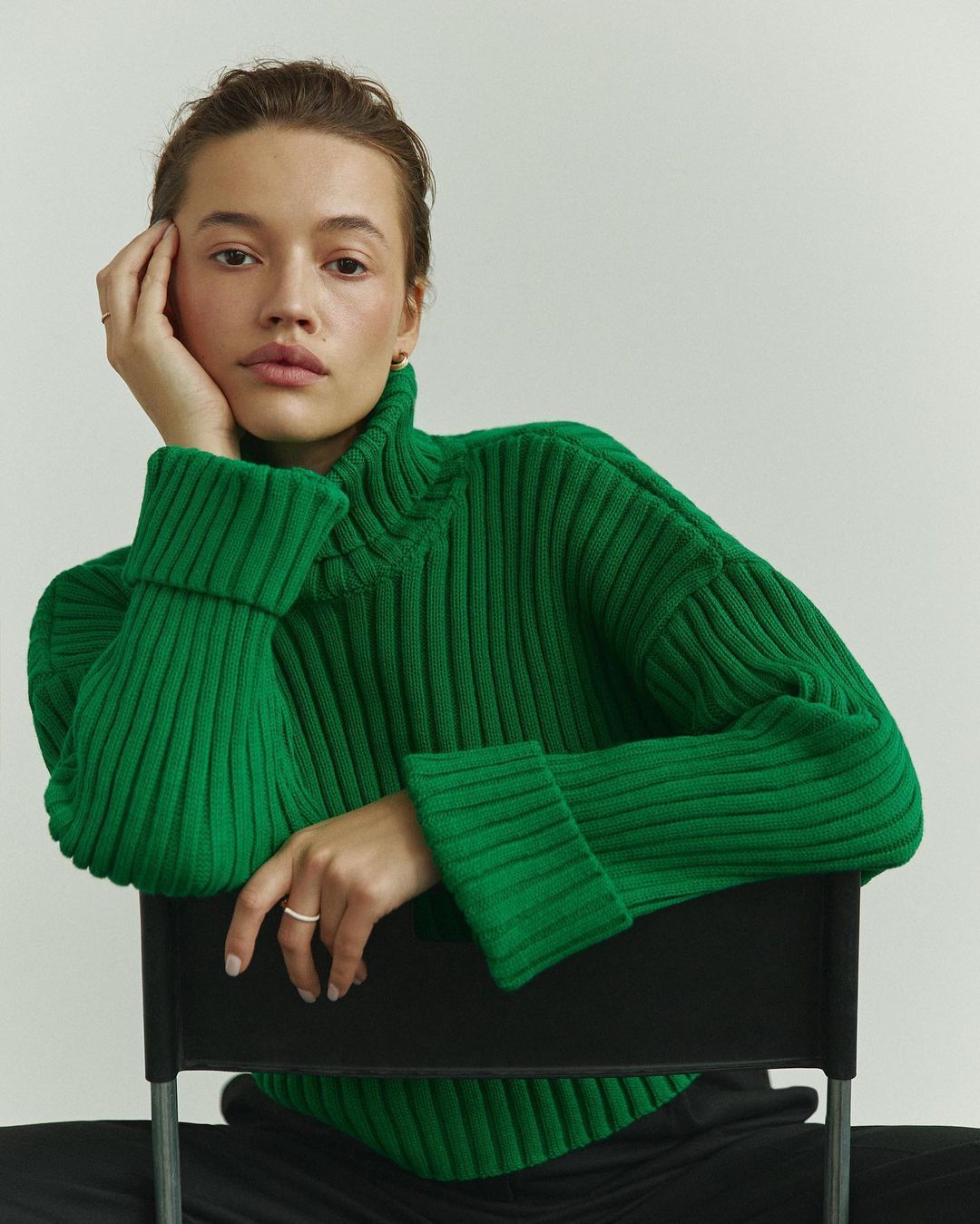 Fashion Turtle Neckline Pullover Short Sweaters