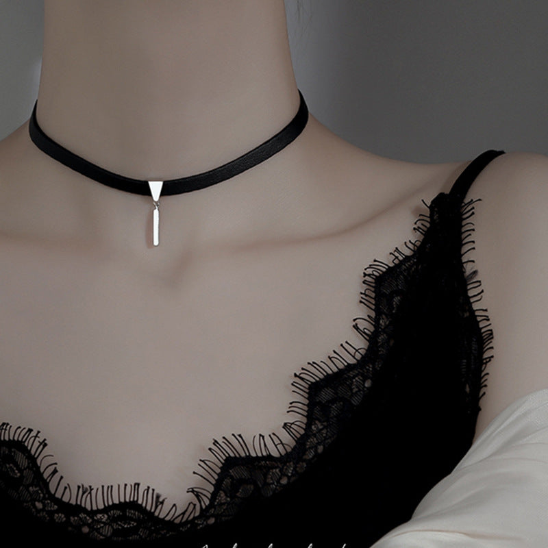 Black Leather Simple Style Necklace for Women