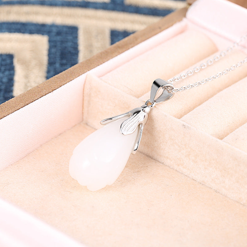 Elegant Sterling Sliver Nephrite Necklace for Mother's Gift