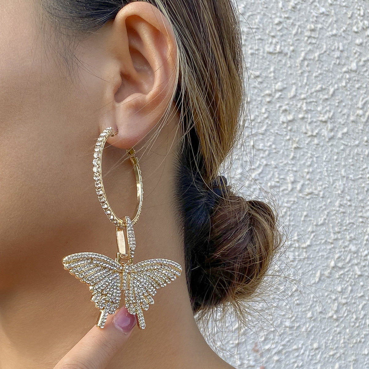 Fashion Butterfly Designed Hoop Earring for Women